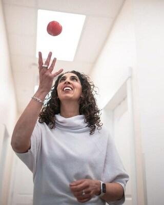 Unable to view the image, Please provide a valid URL.