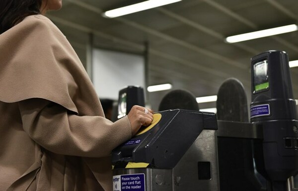 Unable to view the image, Please provide a valid URL.