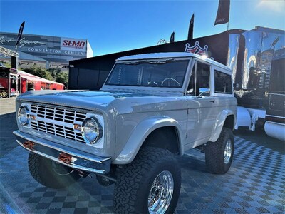 Kindig-it Design’s Bitchin’ Bronco painted with AkzoNobel’s automotive refinish Sikkens paint brand at the SEMA show.