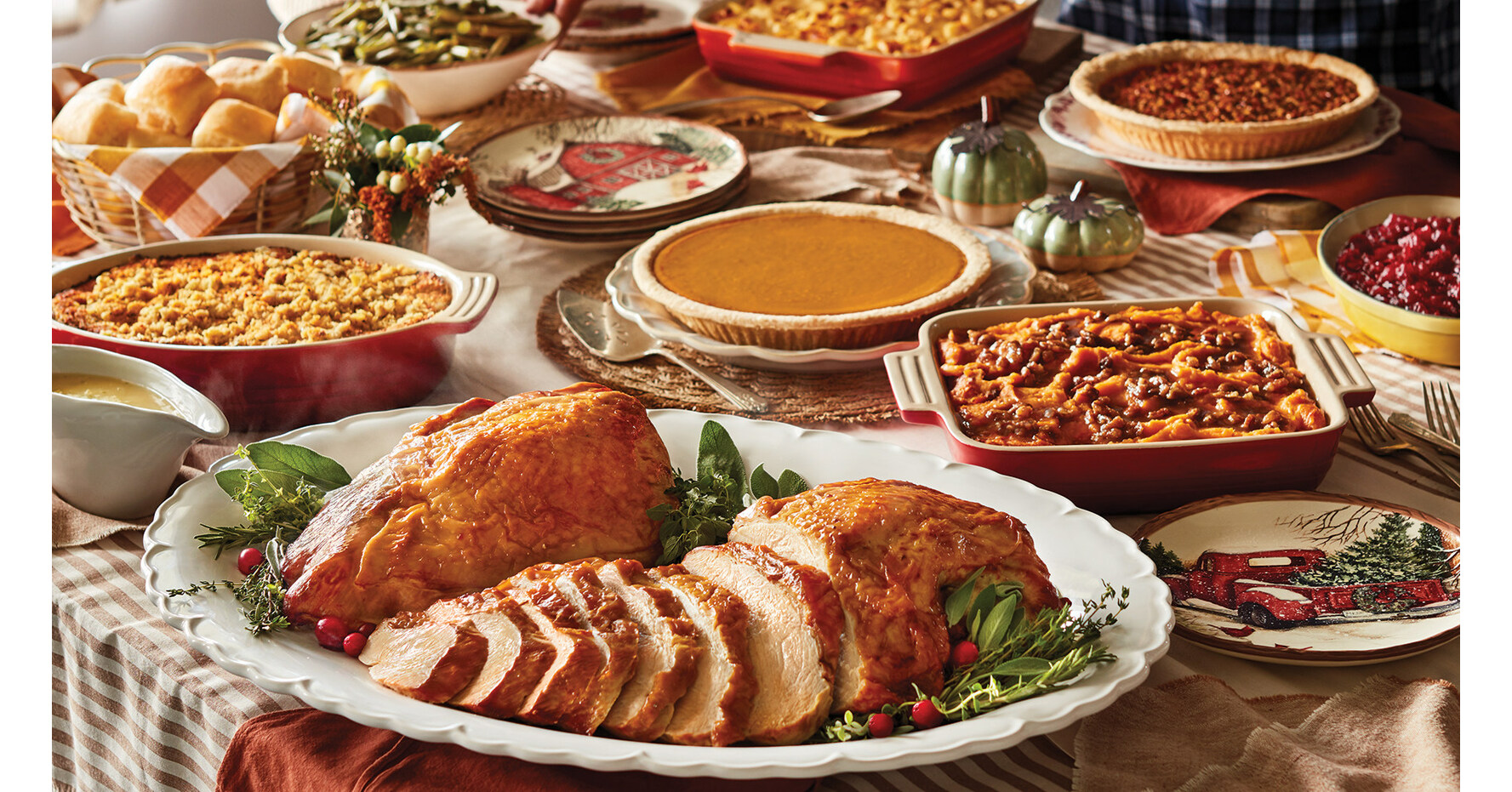 Spend More Time Making Family Memories with Cracker Barrel's Holiday