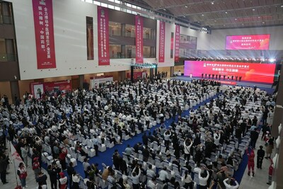 A foto mostra a cerimônia de abertura da 54ª Feira Nacional de Matéria Médica Tradicional Chinesa de Zhangshu, realizada em Zhangshu, uma cidade de nível distrital na Província de Jiangxi, leste da China, em 19 de outubro. (PRNewsfoto/Xinhua Silk Road)