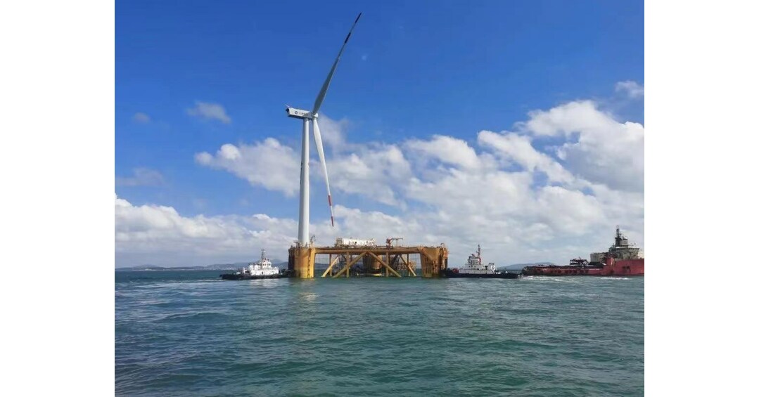 Equipado com o Offshore Tribune da Shanghai Electric, o primeiro projeto de energia e&oacute;lica flutuante em &aacute;guas profundas do mundo integrado &agrave; pecu&aacute;ria mar&iacute;tima &eacute; conclu&iacute;do