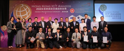 Ms. Anna Lin, Chief Executive of GS1 Hong Kong (white blazer in the middle) and the HKICT Awards - Smart Mobility Award winners.