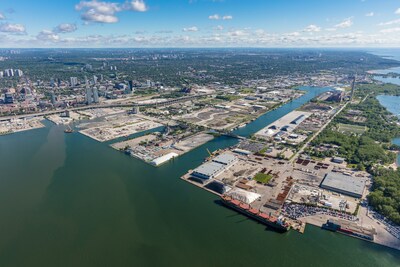 Marine cargo handled at the Port of Toronto generated $463.5 million in economic activity and 1,989 jobs in Ontario in 2022, details a new report – Economic Impacts of Marine Shipping in the Port of Toronto. (CNW Group/PortsToronto)