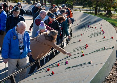 Los Pocos de Chosin hacen una visita en memoria de los veteranos de la Guerra de Corea en Washington D.C.