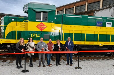 World's first battery-electric freight train debuts in U.S. amid