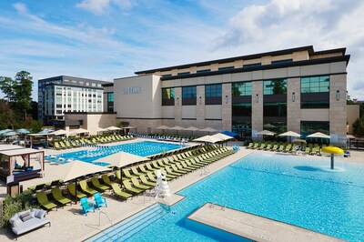 Life Time continues its expansion Nov. 10 with the opening of Life Time Shenandoah and Life Time Work Shenandoah, the Company’s 13th athletic country club destination and third premium coworking location in Houston. It's outdoor beach club covers 50,000 square feet.