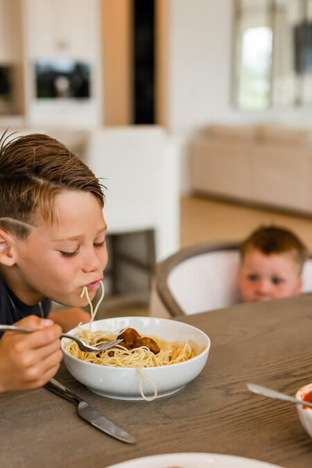 Family Dinner Night Launches Experiential National Tour to Encourage Families to Come Together for One More Meal Per Week - Vimarsana News