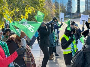 Les membres de l'Unité 203 - Le CAP de l'AEFO en grève pour une durée illimitée!