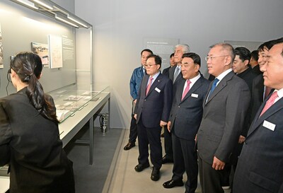 Hyundai New EV-dedicated Plant in Ulsan Groundbreaking Ceremony (PRNewsfoto/Hyundai Motor Company)