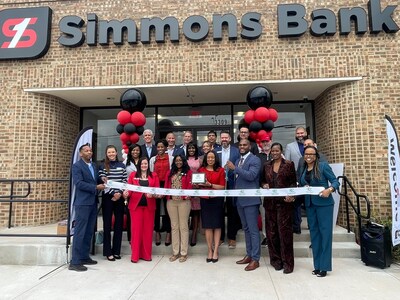 Simmons Bank ribbon cutting for the new Camp Wisdom branch in the Dallas-Fort Worth Metroplex.