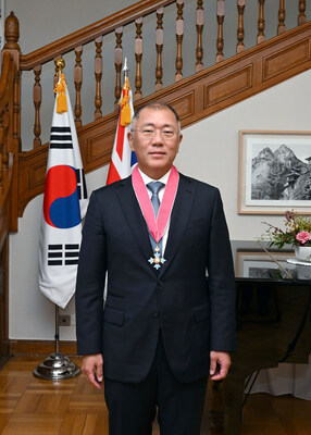 Hyundai Motor Group Executive Chair Euisun Chung awarded Commander of the Order of the British Empire (CBE)