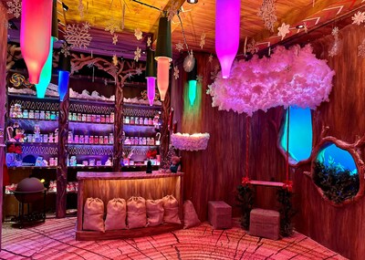 The Candy Cottage of Christmas Magic is brought to you by We Are Smile Studio, a new company creating immersive theatrical experiences founded by six-time Tony Award-winning theater and film producer Arielle Tepper and Creative Producer Vance Garrett. (CNW Group/WildBrain Ltd.)