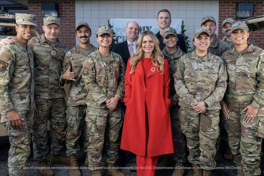 BILL ABBOTT, CANDACE CAMERON BURE, AND GREAT AMERICAN MEDIA CELEBRATED REAL HEROES AT THE PREMIERE OF "MY CHRISTMAS HERO" - Vimarsana News