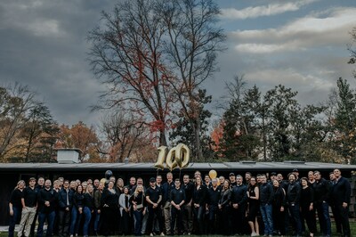 Members of Alair from across North America gather to celebrate the 100th location opening in Alexandria, Virginia on November 9, 2023. Photo by Darcy Troutman Photography. (CNW Group/Alair Enterprises Ltd.)