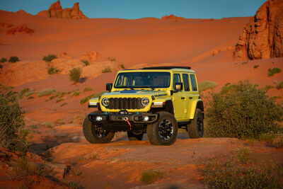 Hispanic Motor Press Names Jeep® Wrangler 4xe Adventure Vehicle of the Year
