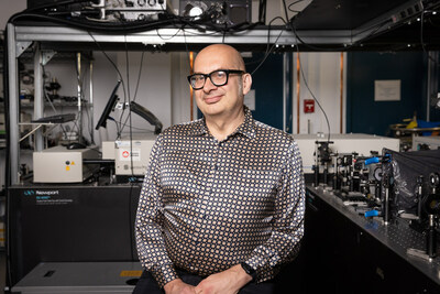 INRS Professor Roberto Morandotti wins the Urgel-Archambault 2023 award from Acfas
Crédit : Josée Lecompte (CNW Group/Institut National de la recherche scientifique (INRS)) INRS Professor Roberto Morandotti wins the Urgel-Archambault 2023 award from Acfas
Crédit : Josée Lecompte (CNW Group/Institut National de la recherche scientifique (INRS))