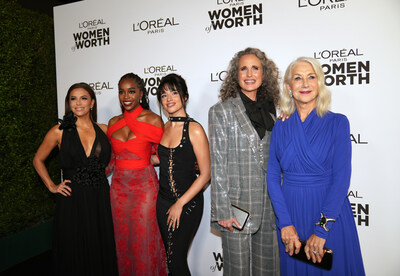 Eva Longoria, Aja Naomi King, Camila Cabello, Andie MacDowell y Helen Mirren asisten a la 18va Celebración Anual de Women of Worth de L'Oréal Paris en NeueHouse, Hollywood el 16 de noviembre de 2023, en Los Ángeles. (Foto de Associated Press para L'Oréal Paris) (PRNewsfoto/L'Oréal Paris)