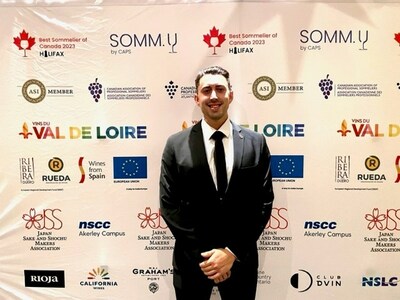 Joris Gutierrez Garcia, qui porte maintenant le titre de Meilleur Sommelier du Canada 2023 (Crdit photo : Franois Marchal) (Groupe CNW/Institut de tourisme et d'htellerie du Qubec)