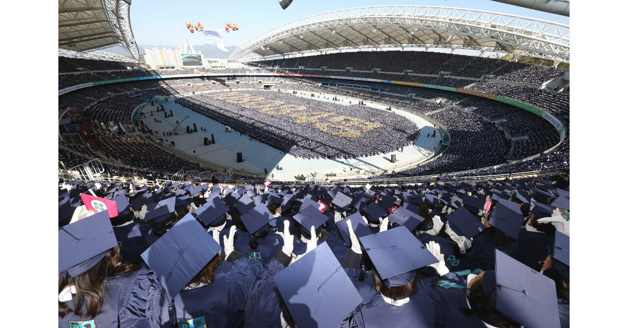 For the Third Time, New Heaven New Earth Church of Jesus Graduates More Than 100,000 Theology Students in One Year
