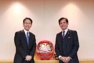 Hiroyuki Ogawa, President and CEO, Komatsu Ltd. (left) and Subhash Dhar, Founder, Chairman and CEO, ABS (right).
