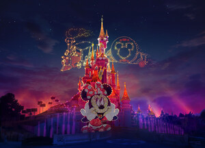 Une parade électrique de drones et un nouveau spectacle pour un début d'année haut en couleurs à Disneyland® Paris