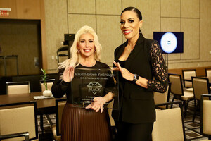 NU Standard® Founder &amp; HYDRASILK® Creator Autumn Brown Yarbrough Awarded Sally Beauty's 2023 Black Diamond Award for Excellence