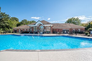 Now Open: The Dutton Offers Luxury Rental Community near Downtown Murfreesboro, Offering Largest Pool in Greater Nashville Area