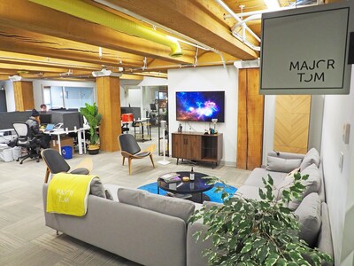 Major Tom's new lounge area