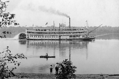The sternwheel excursion steamer J.S., named for Capt. John Streckfus. Circa: 1904