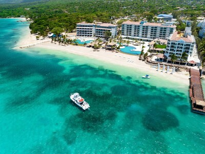 Available to book with the Gift of Blue Sale, guests staying at the all-new Sandals Dunn's River in Ocho Rios can bask in Jamaica's natural wonders above and below the surface with nearby coral reefs, marine sanctuaries and more.