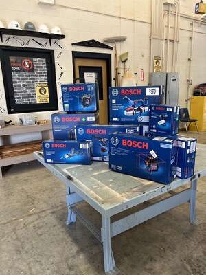 Bosch Power Tools Supports the Next Generation of Hard Workers with Product <em>Donations</em> to Local Trade Schools on Giving Tuesday