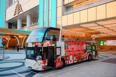 賓客可以乘坐「夢想就該獨巨一格」開篷觀光巴士遊覽多個澳門知名地標，在節日季節探索澳門的風貌
