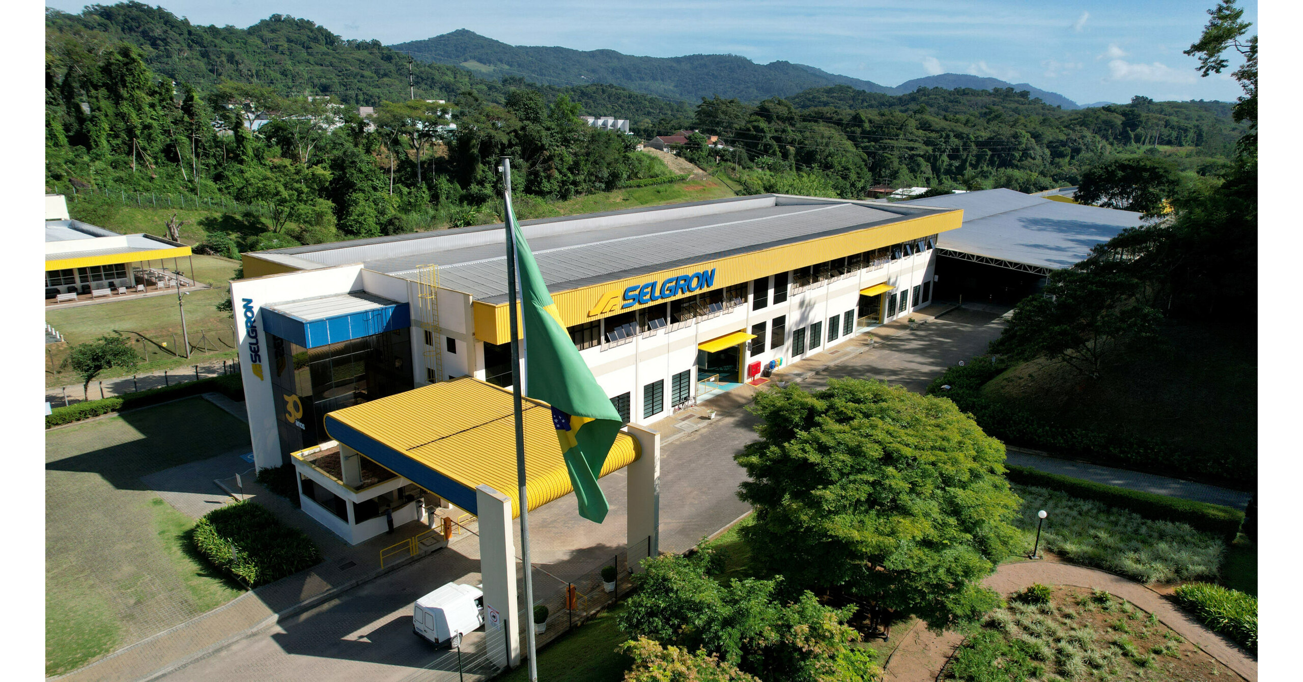 Selgron lan&ccedil;a selecionadora &oacute;ptica com intelig&ecirc;ncia artificial para classifica&ccedil;&atilde;o de produtos