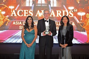 Gensler's David Calkins Honoured as Outstanding Leader in Asia at the ACES Awards