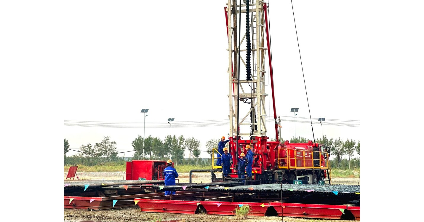 XCMG's Electric Oilfield Maintenance Equipment Cuts 25.812 Metric Tons