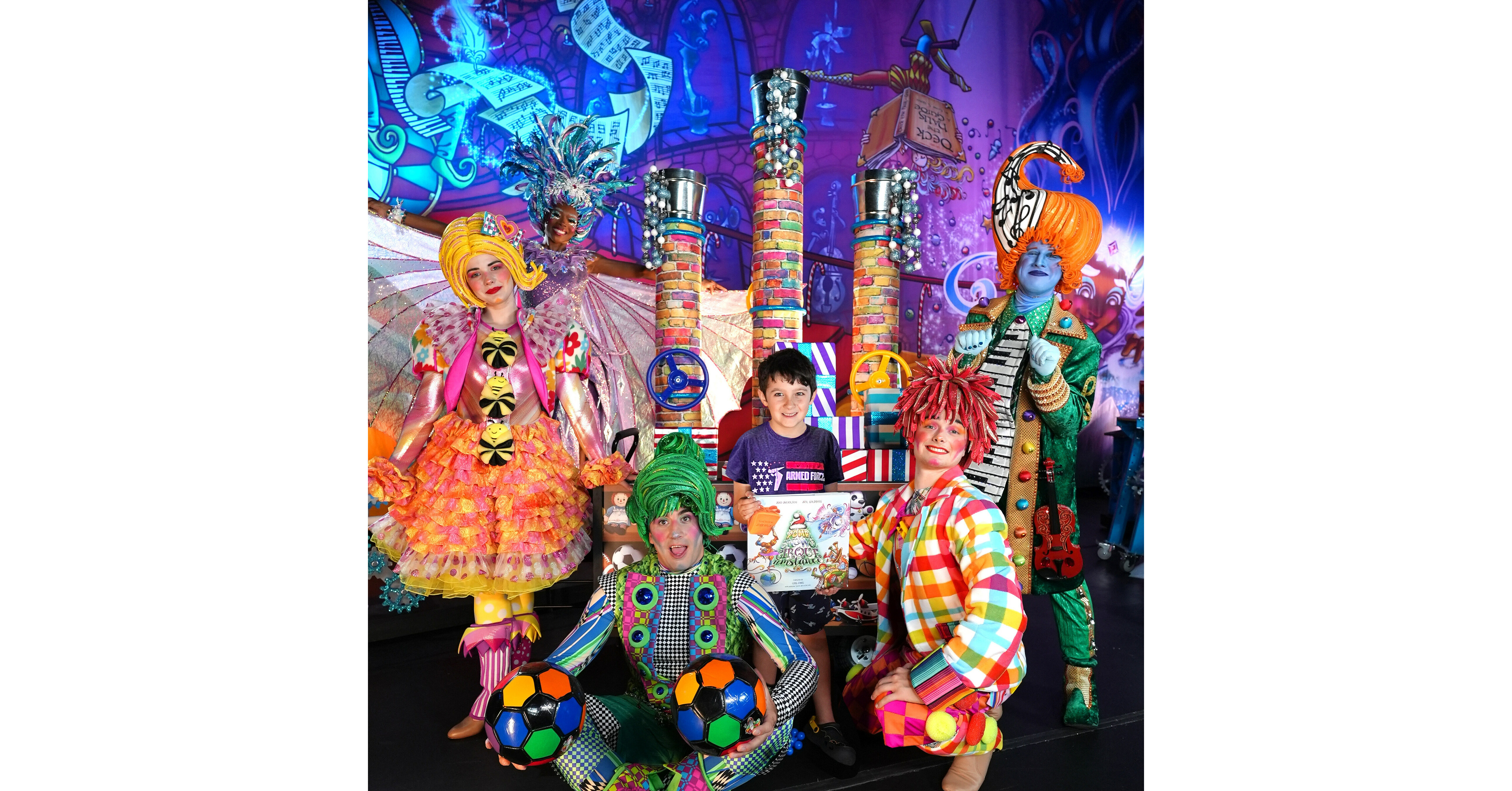 DURING THE MIDDLE EAST CRISIS ARMED FORCES ENTERTAINMENT BRINGS POMP, SNOW & CIRQUEumstance VIRTUAL HOLIDAY SHOW TO US TROOPS & FAMILIES IN BAHRAIN