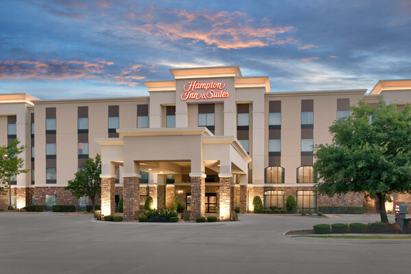 Newly Renovated Hampton Inn & Suites Burleson, TX