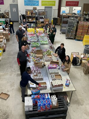 Representatives from Suburban Propane’s Baltimore, MD location and volunteers from Baltimore Hunger Project assembled more than 800 take-home food packages for students facing food insecurity. The effort is part of Suburban Propane’s SuburbanCares® initiative in communities across the nation. (Photo courtesy of Suburban Propane).