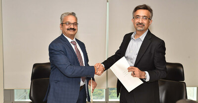  (L-R) Rohit Mathur, SVP & SBU Head – HR and Payroll, Ramco Systems, and Gokul Chaudhri, President, Tax, Deloitte Touche Tohmatsu India LLP, during the signing ceremony at the Deloitte office in Bengaluru, India