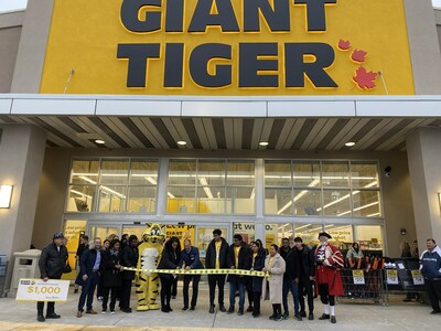 Giant Tiger Stores Limited announced today that it has officially opened a new store at 67 Colossus Drive in Vaughan, Ont. Visit the new store on Saturday, Dec. 2 for the Grand Opening Customer Event featuring gift cards, delicious giveaways, balloon artistry, and photos with Santa Claus. (CNW Group/Giant Tiger Stores Limited)