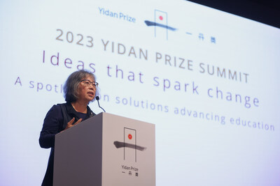 Profesor Michelene Chi, Pemenang Yidan Prize for Education Research 2023, membuka sesi diskusi panel dengan paparan berjudul "Rethinking how we teach based on how students learn: putting theory into practice".