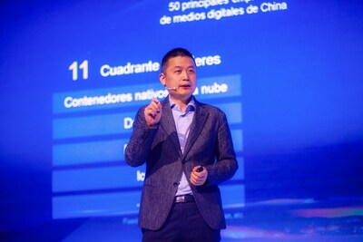 William Dong, presidente de Marketing de Huawei Cloud.