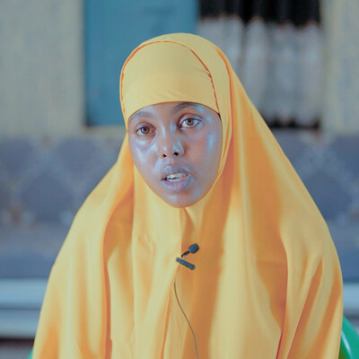 Bisharo, 16, at her school in Somalia, where ECW investments have supported the creation of a girls' friendly space. @ Save the Children Somalia 