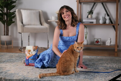 Mandy Moore and Purina Cat Chow teamed up to celebrate Cat Chow’s 60th Anniversary with the creation of the new keepsake book, “60 Years, 60 Stories: Celebrating the Extraordinary Impact of Cats” available now through December 31 at CatChow.com/60Years. Proceeds from the book’s sale will benefit Pet Partners, the leading nonprofit for registering volunteer therapy animal teams.