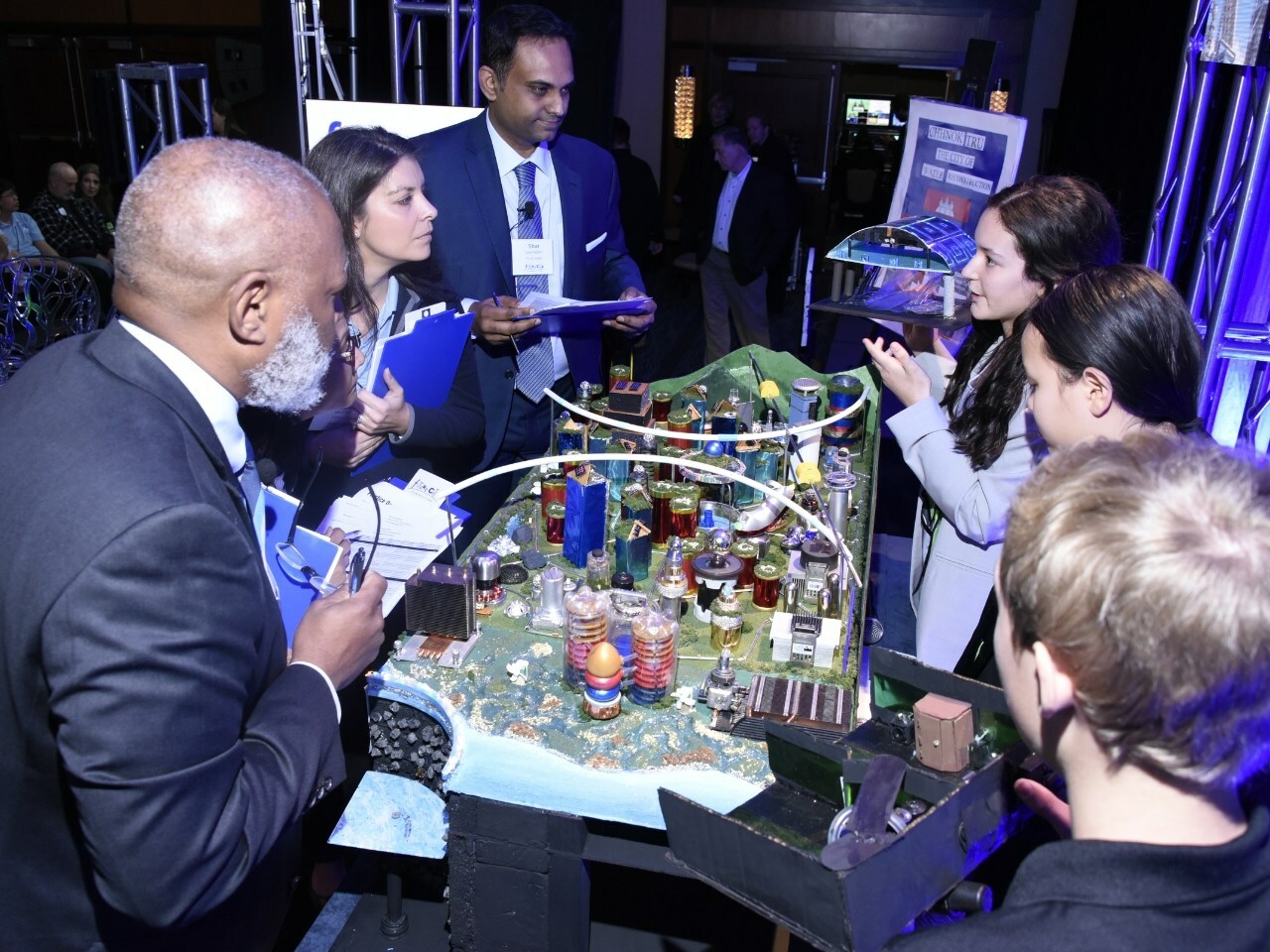 Unable to view the image, Please provide a valid URL.