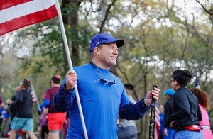 Miles of Impact: The PenFed Foundation CEO James Schenck Named Visionary of the Year by Non-Profit, wear blue: run to remember