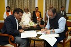 The Art of Living signs an MOU with the Govt. of Maharashtra for a powerful resolution to the devastating water crises
