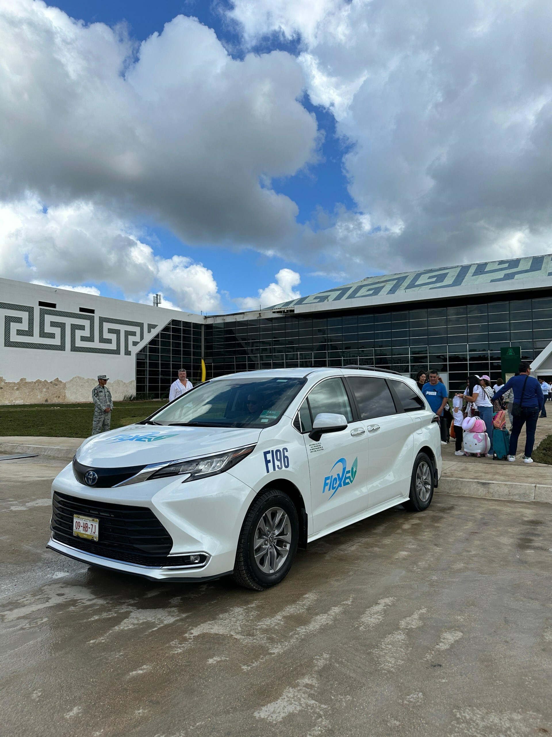 Unable to view the image, Please provide a valid URL.