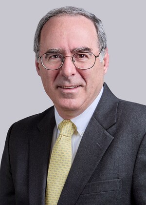 Leading Bankruptcy Lawyer Edward M. Fox Joins Emmet, Marvin & Martin, LLP